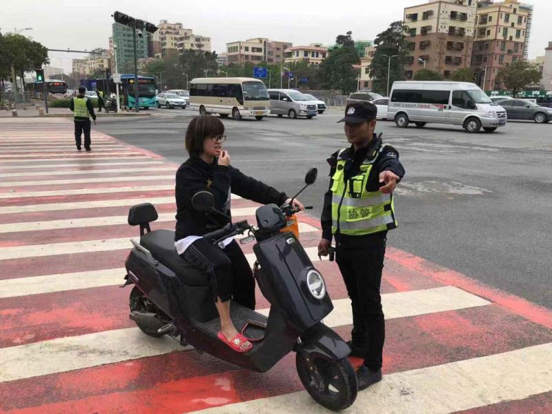 福永严查电动车违法行为确保道路交通安全有序