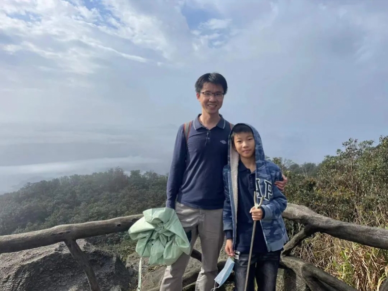 好样的深圳学子七天成功登顶十座山峰还化身追圾手