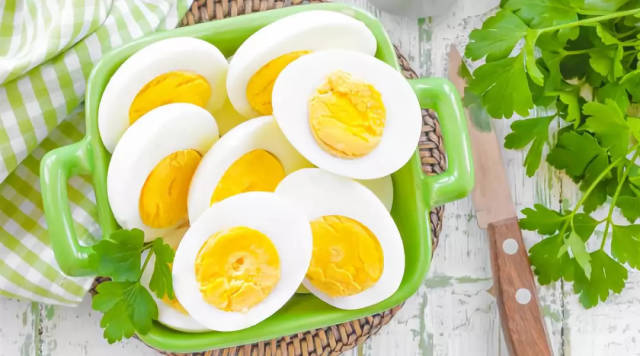 吃鸡蛋时不要做这7件事，很多人都不知道！