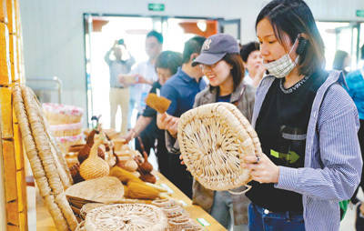 出门旅游 你知道钱都花在哪儿了吗?