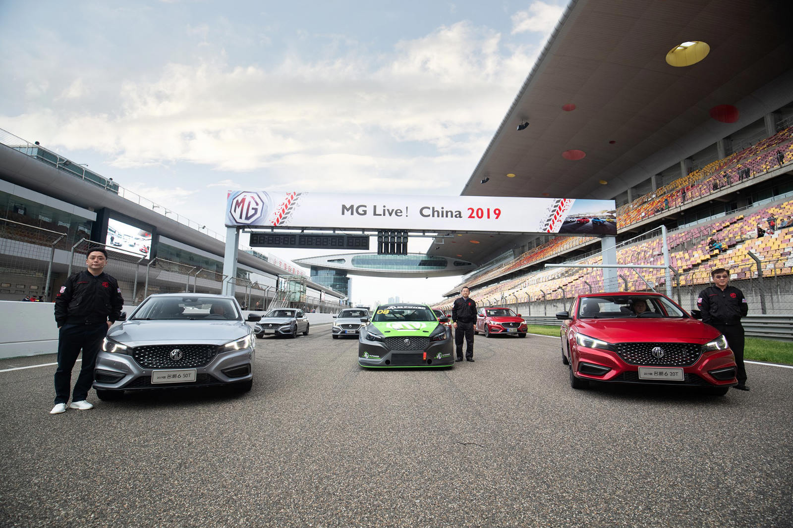 2019款名爵6 20T、50T售价9.28万起 速度激情席卷F1赛道