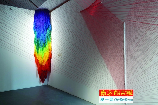 DCNA080302_b.jpg