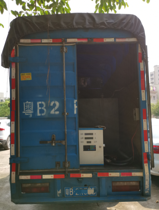 停车场惊现黑油站燕罗网格员协助查处黑柴油2800升