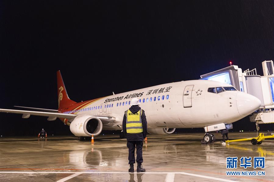 湖北民航复航今晨首个客运航班在宜昌起飞