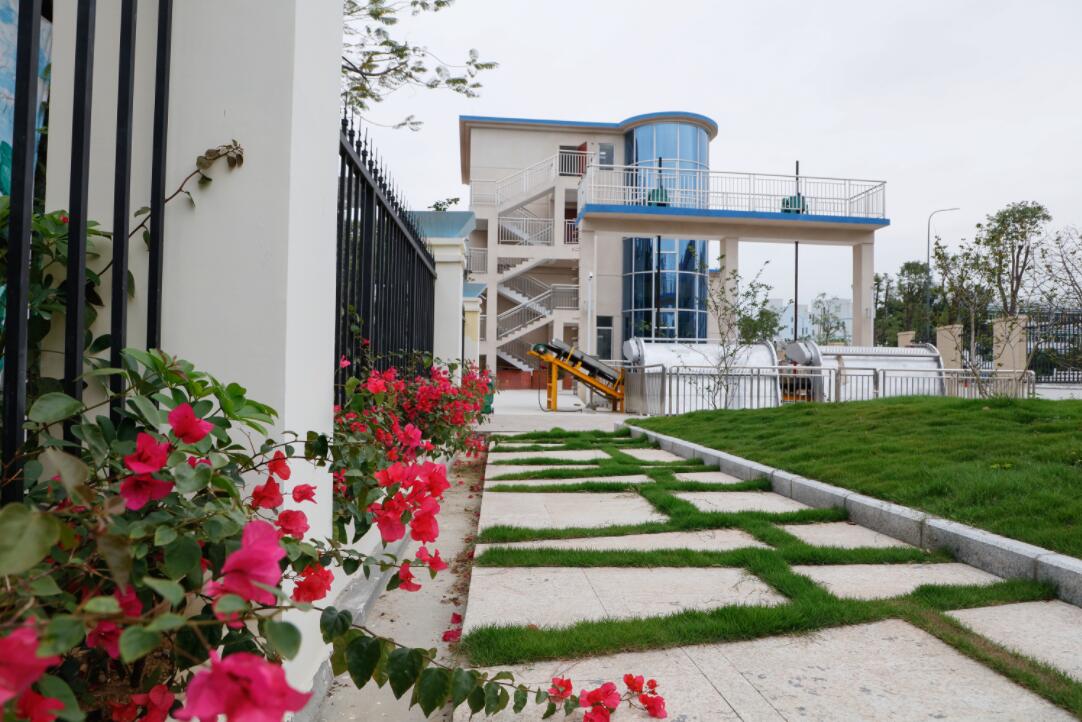 1.jpg 11841586355673.jpg