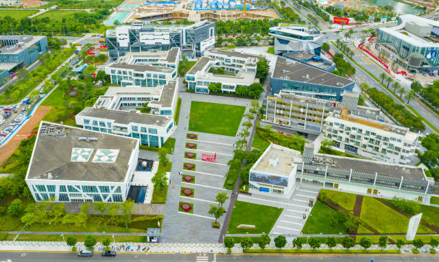 前海梦工场从空中俯瞰恰构成了一个中国繁体字“梦”