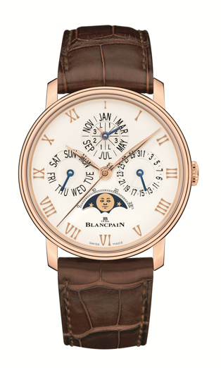 有钟表的手表描述已自动生成