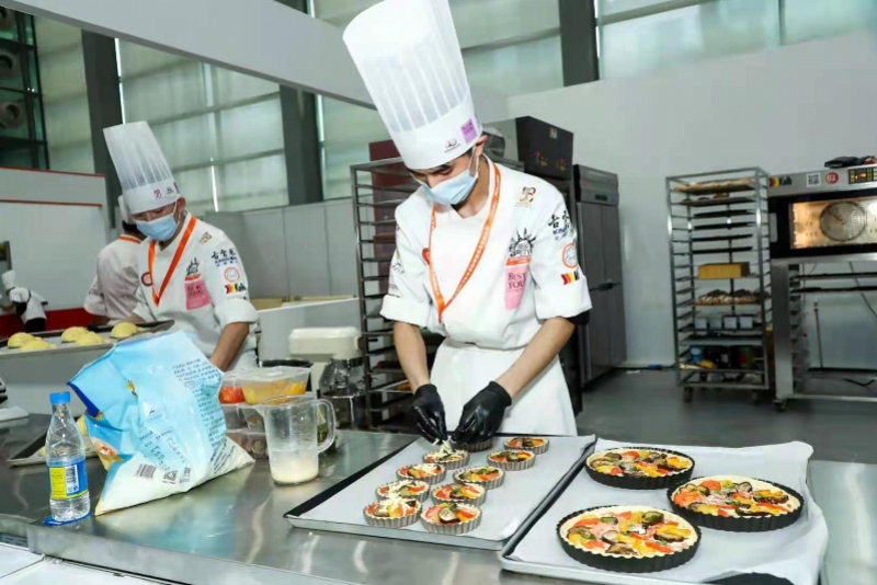 烘焙大师烘焙大师掌控整个烘焙过程,需要使()因素保持平衡作用