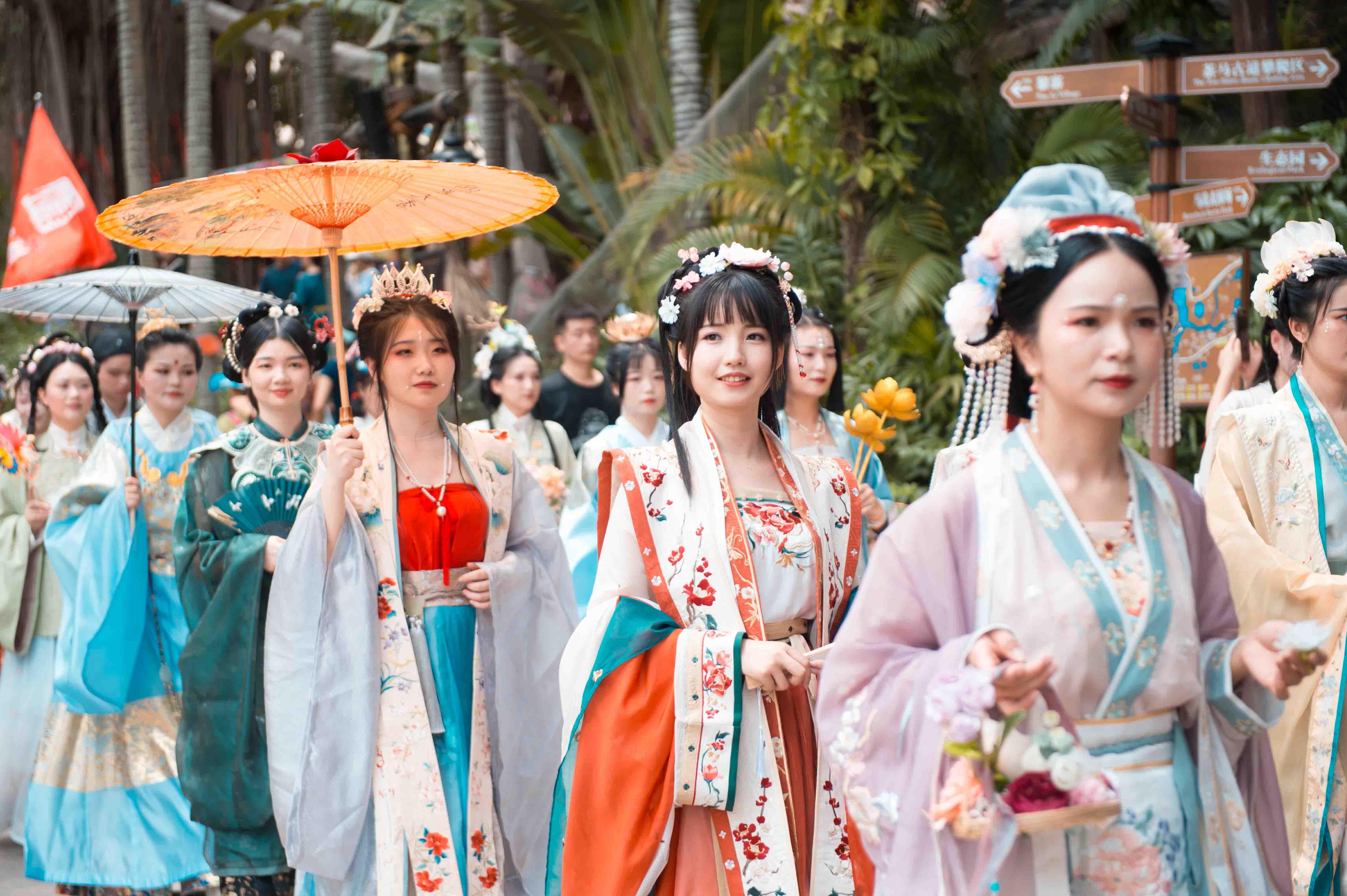 五一黄金周,锦绣中华古风 民族风活动深受游客喜爱