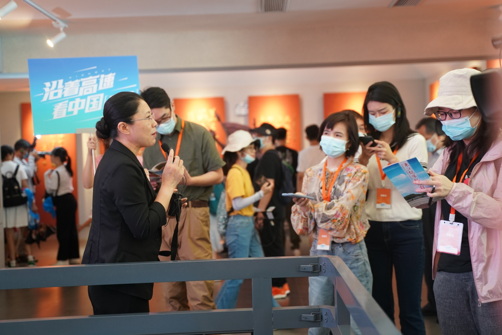 145eec718e1bb63c.jpg
