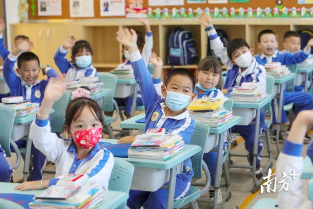 “十三五”期间深圳教育发展明显。摄影：南方日报记者朱洪波