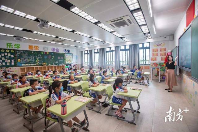 “十三五”期间深圳教育发展明显。摄影：南方日报记者朱洪波