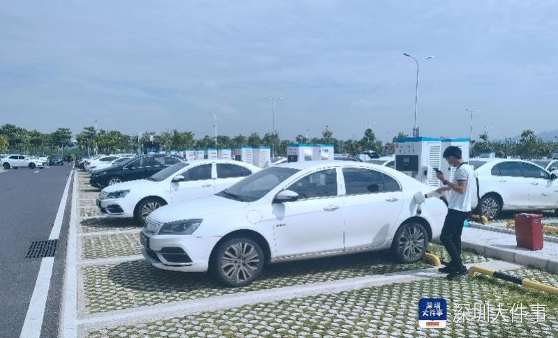 深圳机场P4停车场网约车停车区启用