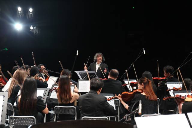 1  éè®¯å/åè®¿è ç¦ç°åºæä½ä¸­å¿ ä¾å¾