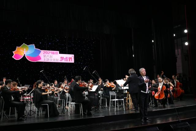 1  éè®¯å/åè®¿è ç¦ç°åºæä½ä¸­å¿ ä¾å¾