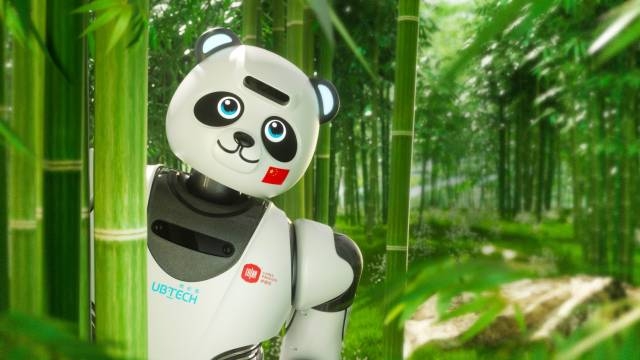 “深圳造”熊猫机器人全球首发，启程迪拜世博会中国馆