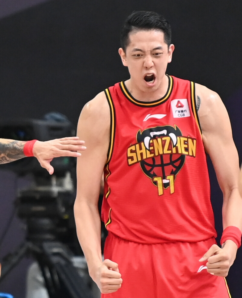 沈梓捷25分20板打出统治级表现深圳烈豹七连胜