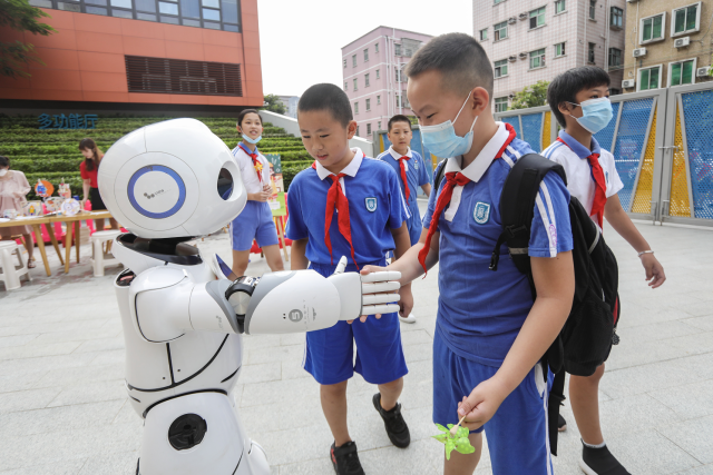 深圳将构建全方位中小学科创教育体系