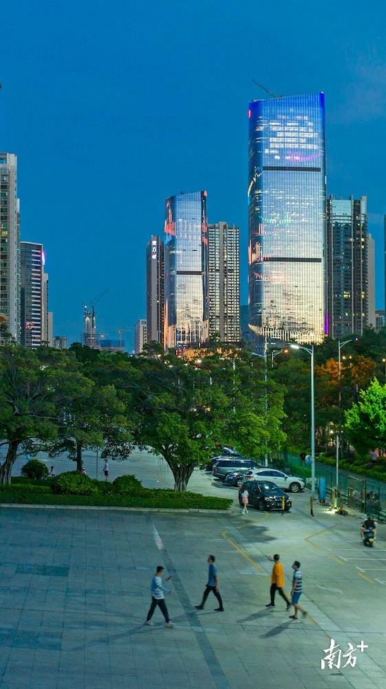 今年宝安区政府工作报告提到,要按照湾区cbd标准,打造宜居宜业宜游高