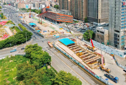 “五一”期间深圳地铁近8万名建设者坚守岗位