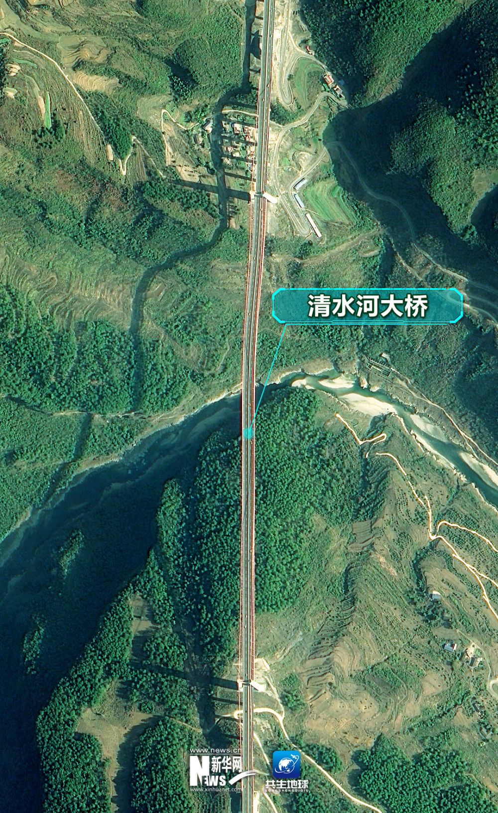 息烽县和黔西市两岸主塔均采用花瓶形塔柱结构是一座双塔双索面叠合梁